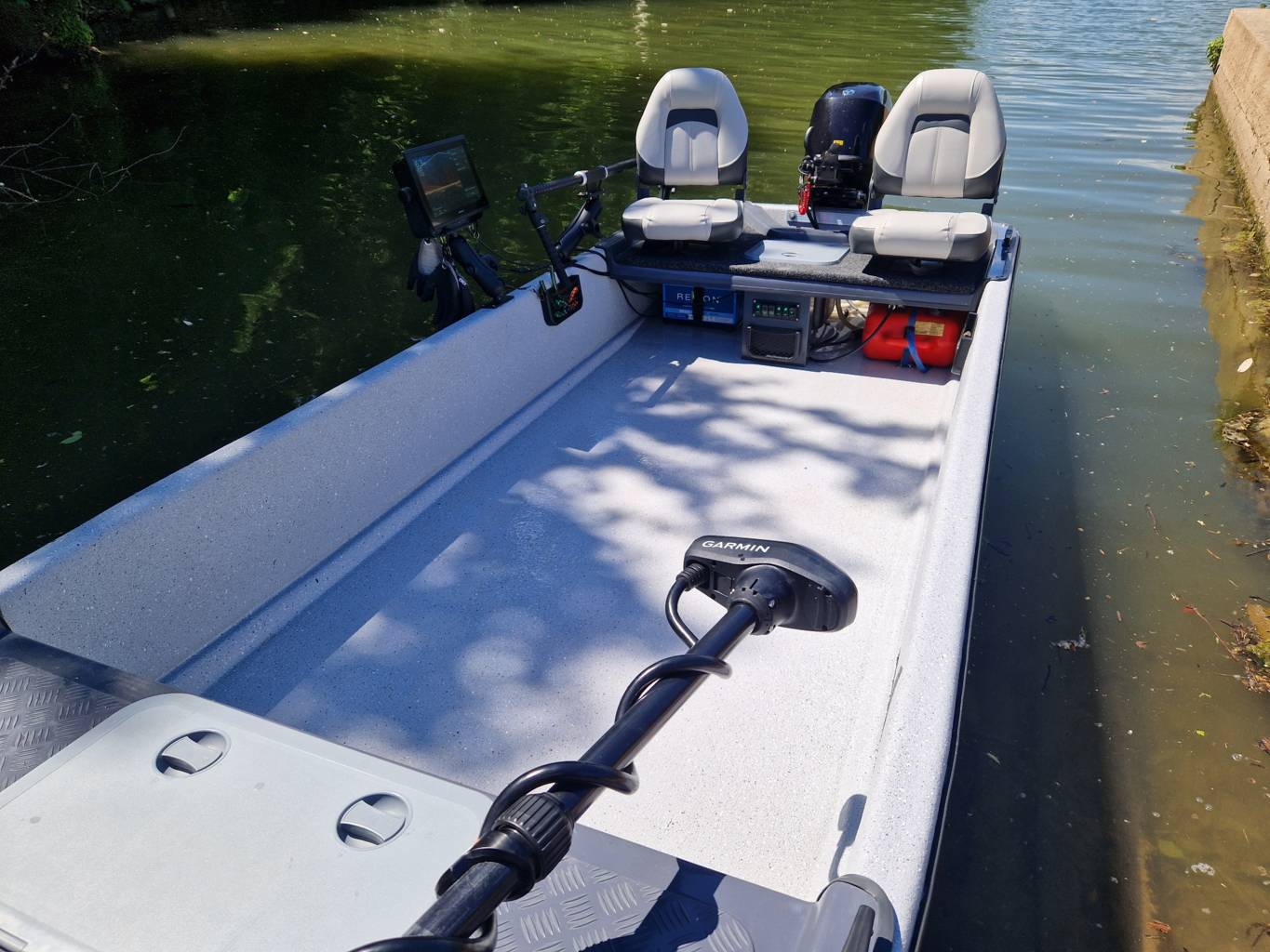 bateau de guidage silure (8)